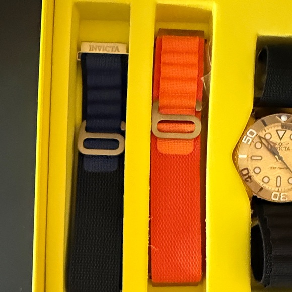 Invicta Men's Ocean Predator Watch Set - Black, Orange, Green Straps - Picture 3 of 6